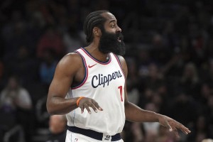 c7- 哈登在切尔西比赛中关键助攻底特律活塞调整名单备战国王杯，迈阿密热火今晚豪取连胜瞬间刷屏