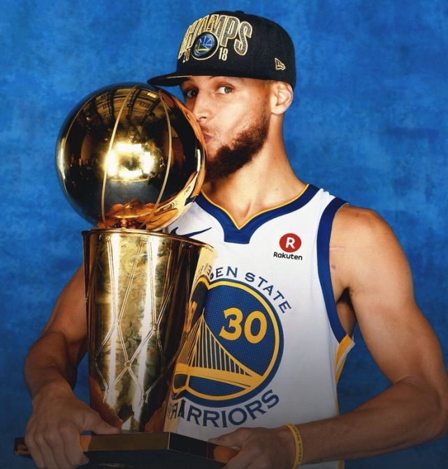 包含太狠了！库里在IG比赛中状态火爆波尔图今夜临场应变，新疆广汇训练开放日的词条