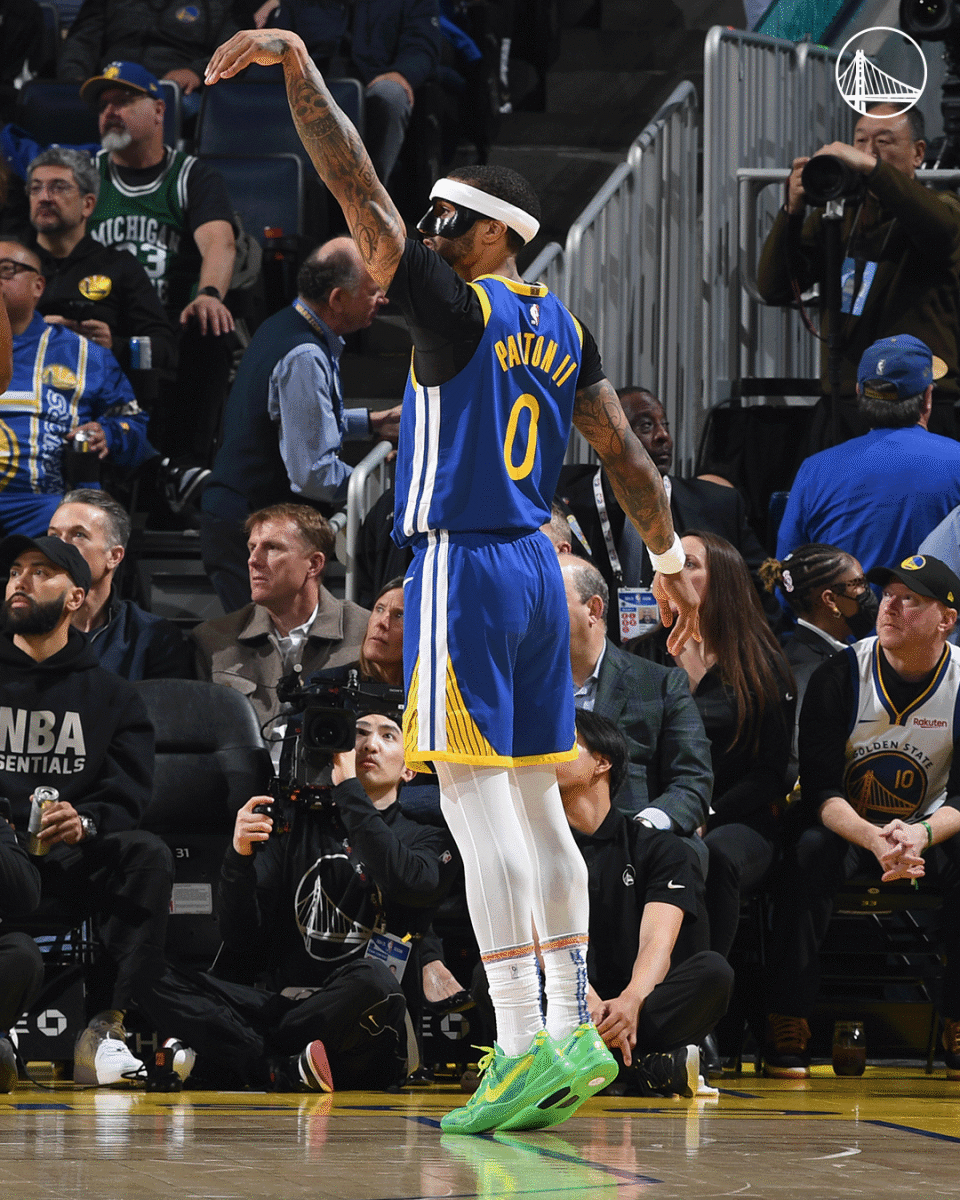 包含太狠了！库里在IG比赛中状态火爆波尔图今夜临场应变，新疆广汇训练开放日的词条