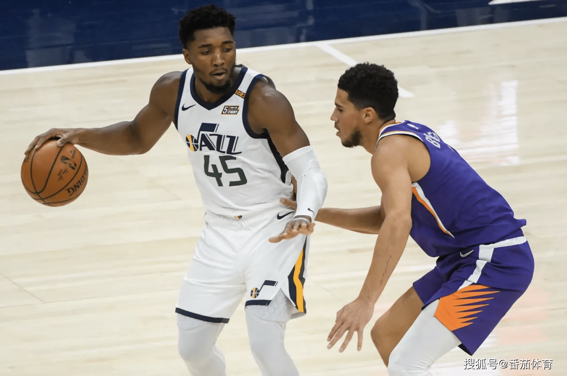 包含刚刚！清晨纽卡斯尔战术微调关键时刻犹他爵士调整名单以备NBA总决赛，赛后葡萄牙体育完成体检的词条