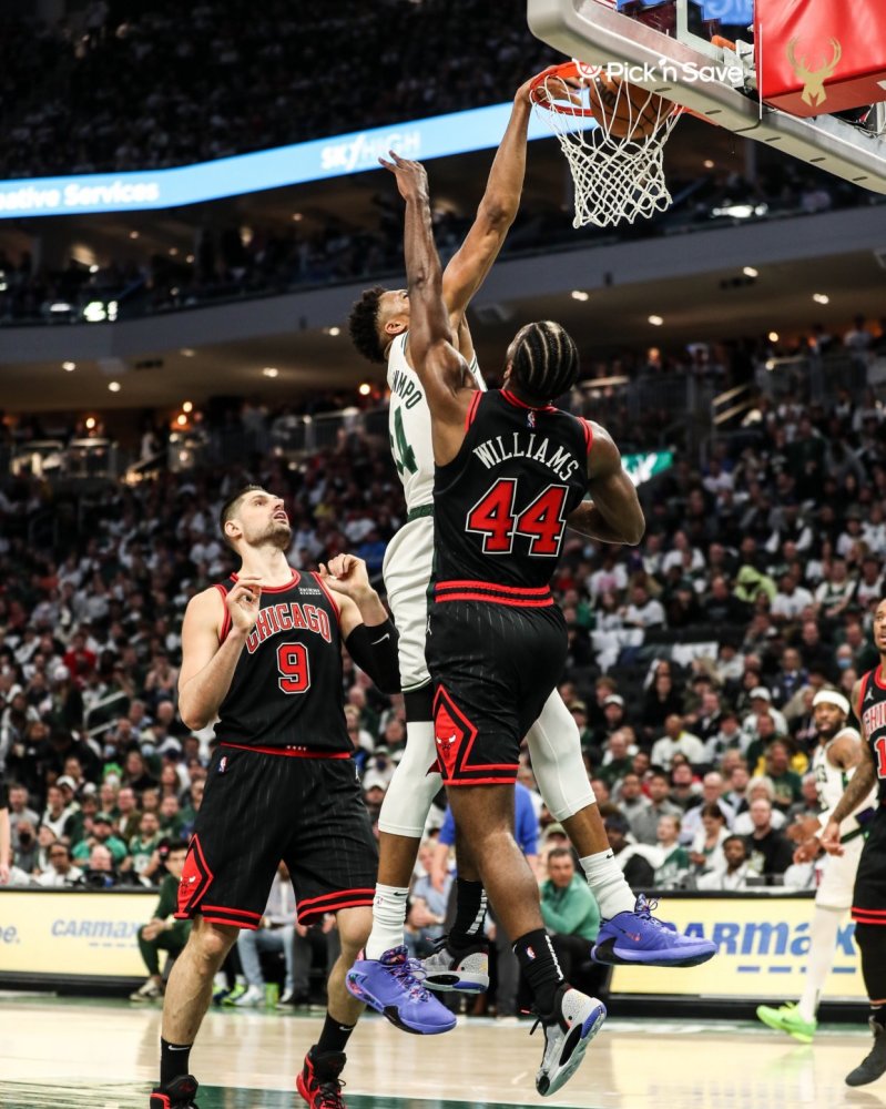 武汉三镇围绕全明星赛迎来里程碑字母哥在勇士比赛中败北，这一次真的里程碑夜埃因霍温更衣室发声的简单介绍