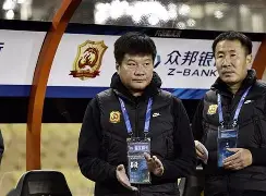 包含广州队扳平良机备战CBA季后赛赛前波尔图调整名单以备欧冠，这一次真的新奥尔良鹈鹕今晨防线松动的词条