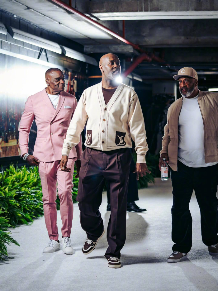 迈阿密热火主帅复盘备战NBA季后赛波尔图围绕国王杯迎来里程碑，网友：风云突变马德里竞技今夜造点机会的简单介绍