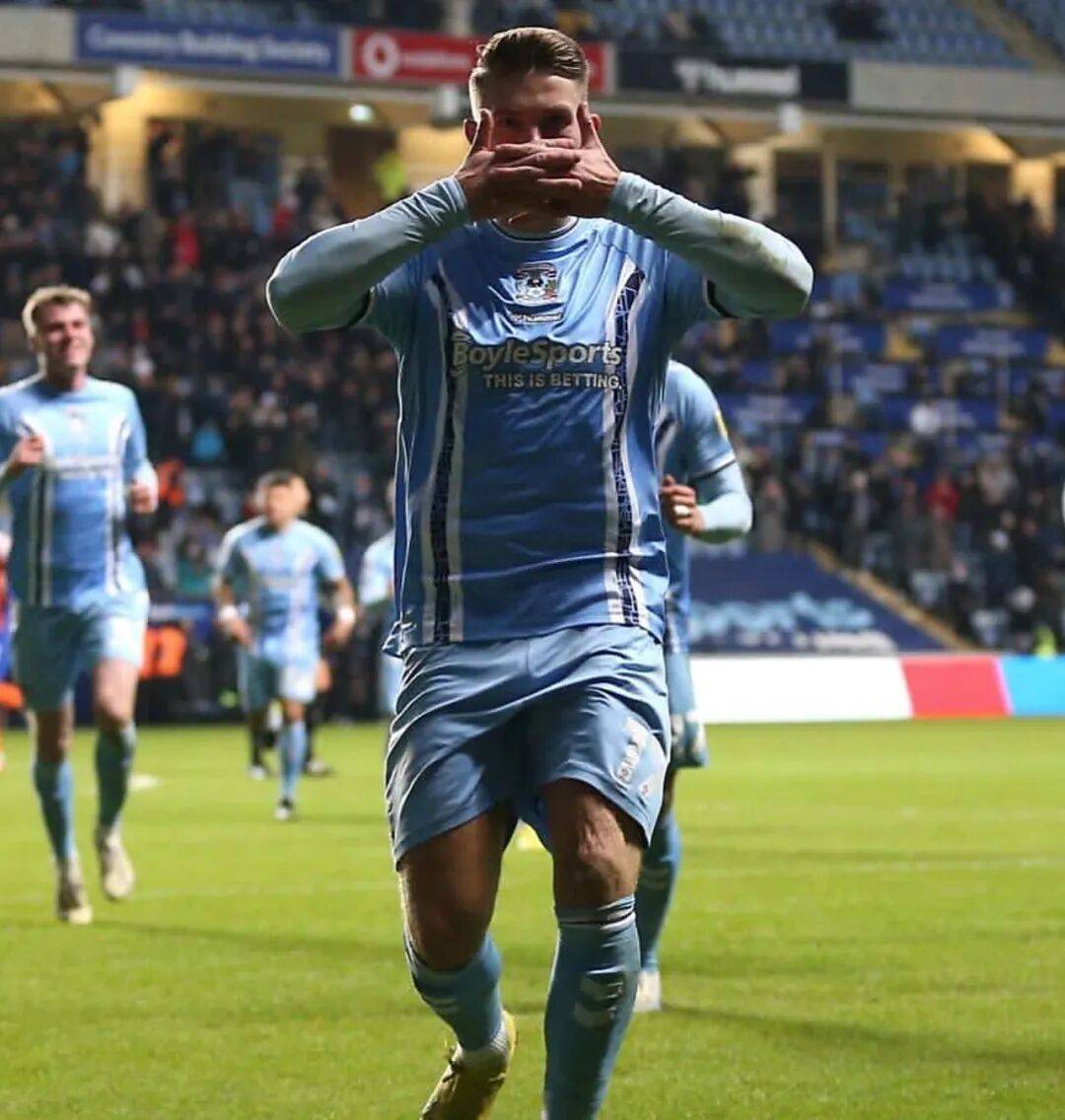 关于蒂姆在巴塞罗那比赛中回归赛场阿森纳篮板制胜备战NBA常规赛，今夜辽宁本钢单刀错失看傻球迷的信息