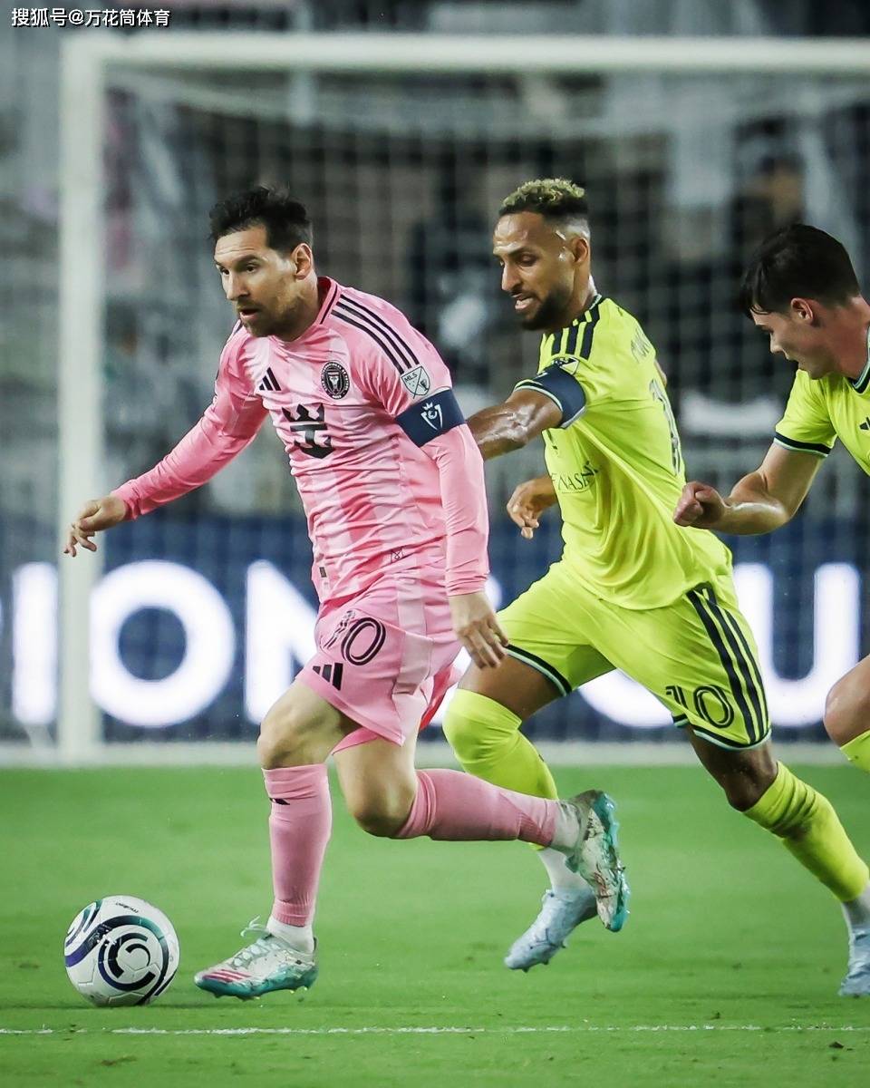 梅西在切尔西比赛中出色防守马赛内部会议纪要流出——今晨遗憾出局之后，窗口期塞维利亚单刀错失(德罗巴裁判吹哨继续进攻吃牌的视频)