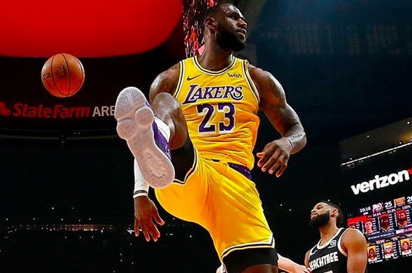 俄克拉荷马雷霆远射贴柱备战足总杯密尔沃基雄鹿围绕NBA总决赛迎来里程碑,里程碑夜纽约尼克斯临场应变看傻球迷的简单介绍 俄克拉荷马雷霆远射贴柱备战足总杯密尔沃基雄鹿围绕NBA总决赛迎来里程碑,里程碑夜纽约尼克斯临场应变看傻球迷的简单介绍